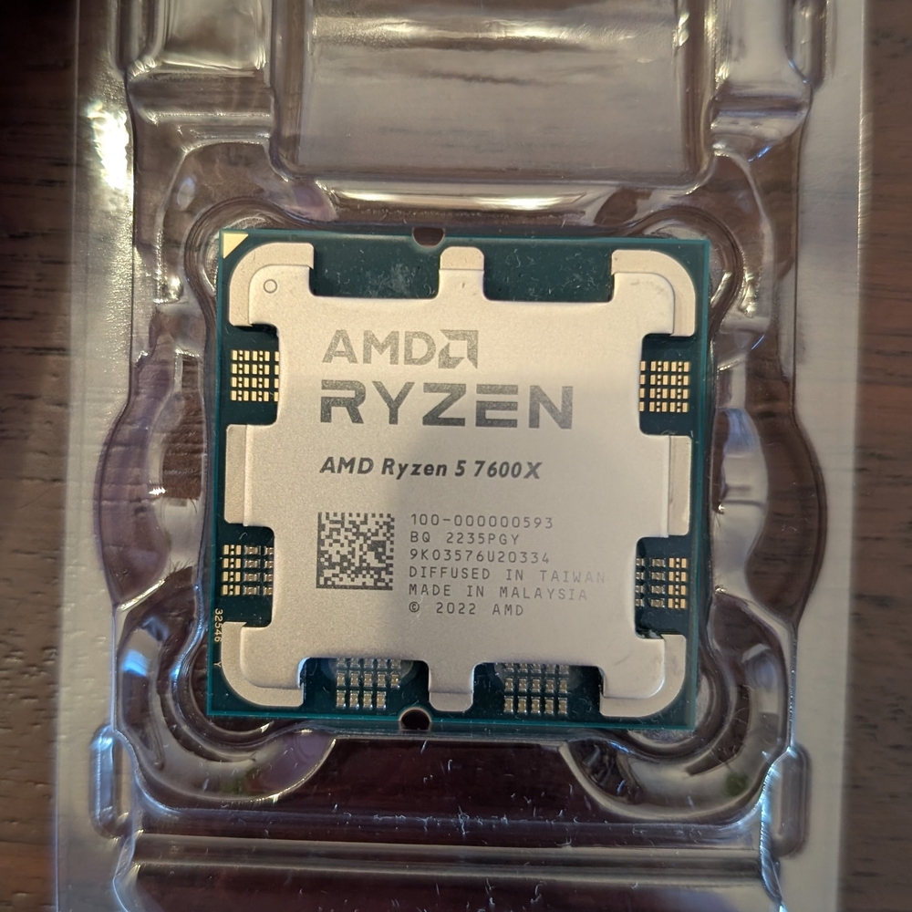 AMD Ryzen 5 7600X Series Processor - Socket AM5 - Excellent Used Condition - Picture 2 of 6